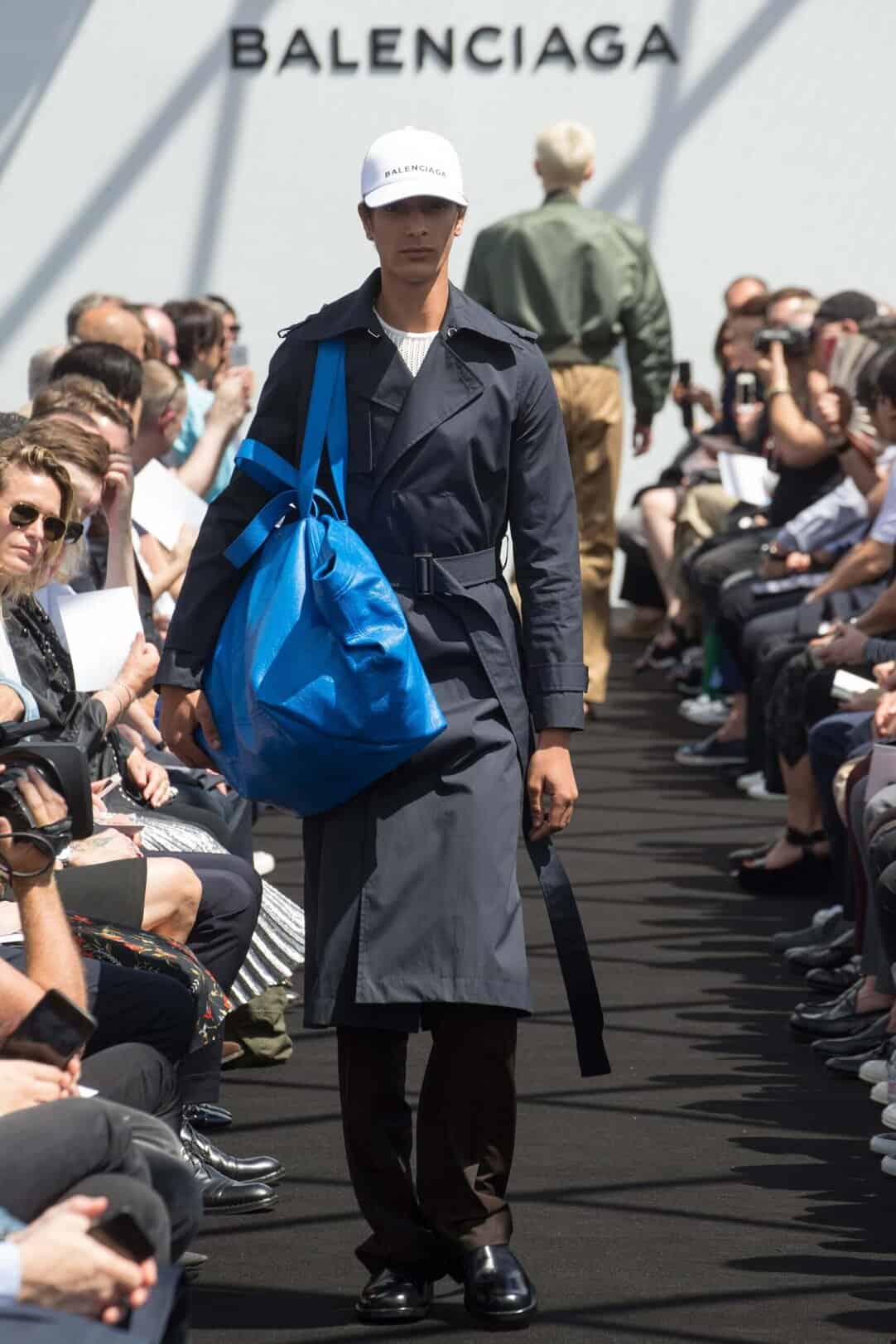 balenciaga 17 spring ミリタリーベスト Balenciaga: Menswear SS17 - 10 Magazine